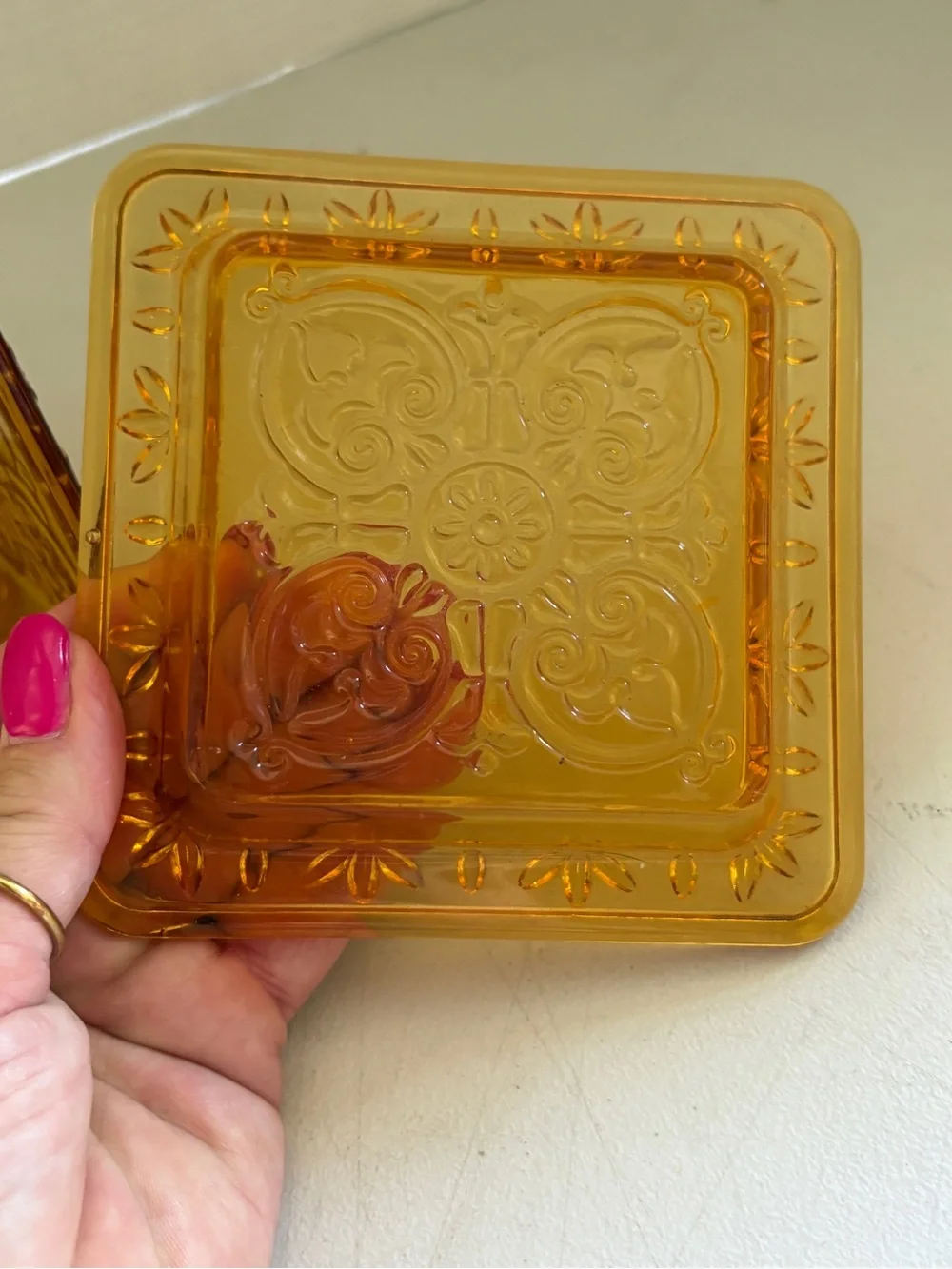 Vintage aPartylite Amber Pressed Glass Fairylamp. - Picture 8 of 8
